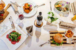 Gasthaus Bachwirt set table