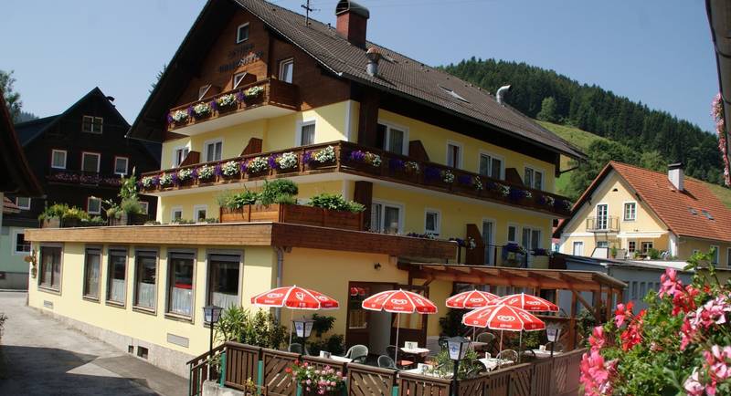 The Landgasthof Willingshofer in Gasen.