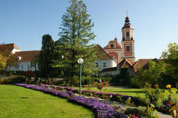 Pöllau parish church and castle