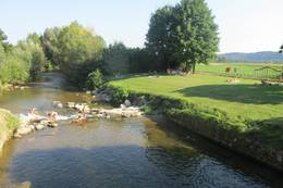 The Raab through the St. Ruprecht river baths