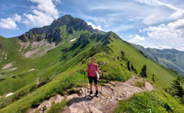 Mindful hiking Michaela