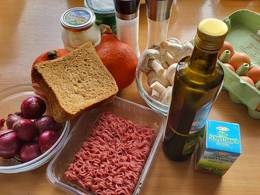 Ingredients for a stuffed pumpkin from the nature park Almenland