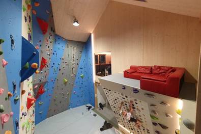 Climbing hall Mixnitz Bank