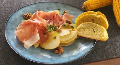 Pear carpaccio from the nature park Almenland