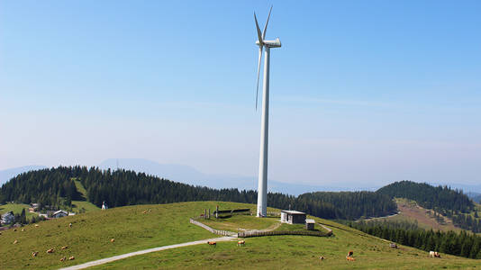 The wind turbine on the Sommeralm