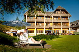 Hotel Teichwirt Teichalm sunbathing lawn