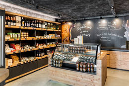 Almenland Gourmet store in the Gruberhaus