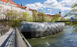 Murinsel Graz (Graz Tourismus, photo Harry Schiffer)