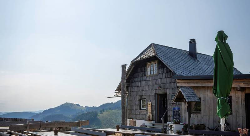 Haberlstall Alm in the municipality of Gasen in the Almenland Nature Park, © Oststeiermark Tourismus, Kurt Elmleitner