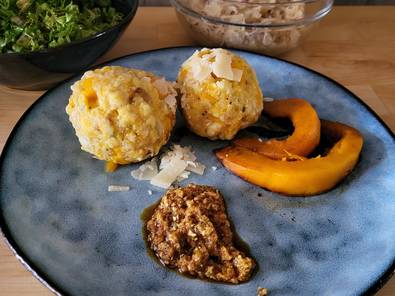 Pumpkin dumplings with products from the nature park Almenland