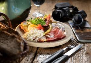 Food and drink / Large groups / Nature park