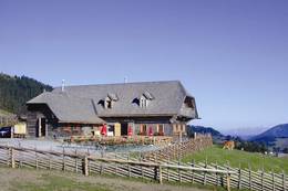 Stoakoglhütte on the Sommeralm