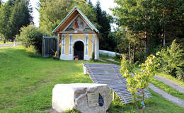 Brandlucken, toll mini-chapel
