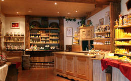 The farm store of the Kreiner apiary