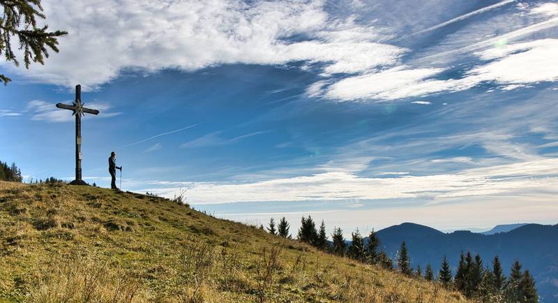 Ebenschlag summit cross on the Hofbauer Alm circuit in the nature park Almenland
