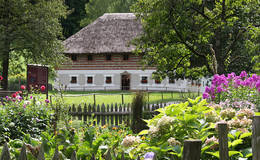 Beautiful gardens and old buildings in the valley of stories