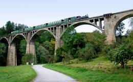 On the bridge with the Feistritztalbahn