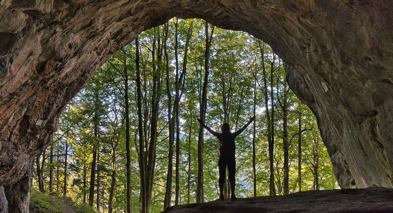 Dragon's Cave View Photo WEGES