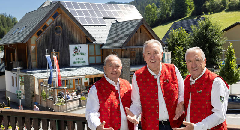 Stoanihaus in Gasen with the "Stoakogler"