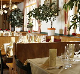 The beautifully laid table at the Landhotel Schwaiger in St. Kathrein