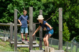 Children in the Koglhof motor skills park in the Almenland Nature Park