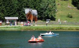 Teichalmsee, pedal boats, wooden ox