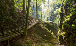Wooden bridge in the Kesselfall gorge