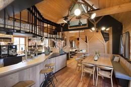 Restaurant "Baumhaus" inside the Hochreiter forest park
