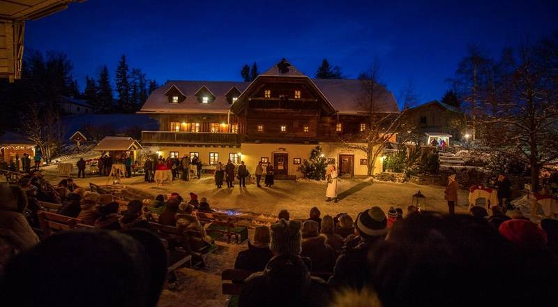 Advent market on the Brandlucken