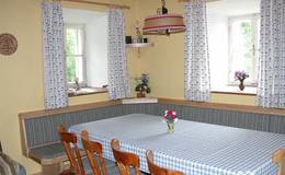 Fuchsbichlhütte dining room