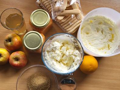 Ingredients for a quince tiramisu from the nature park Almenland