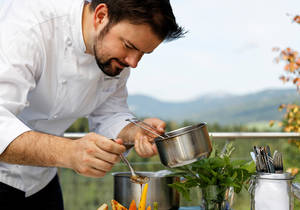 Spring-fresh cuisine / Dandelion festival days
