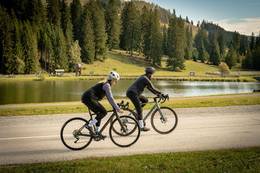 Cycling on the Teichalmsee in the nature park Almenland