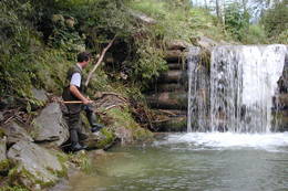 Fishing on clear rivers