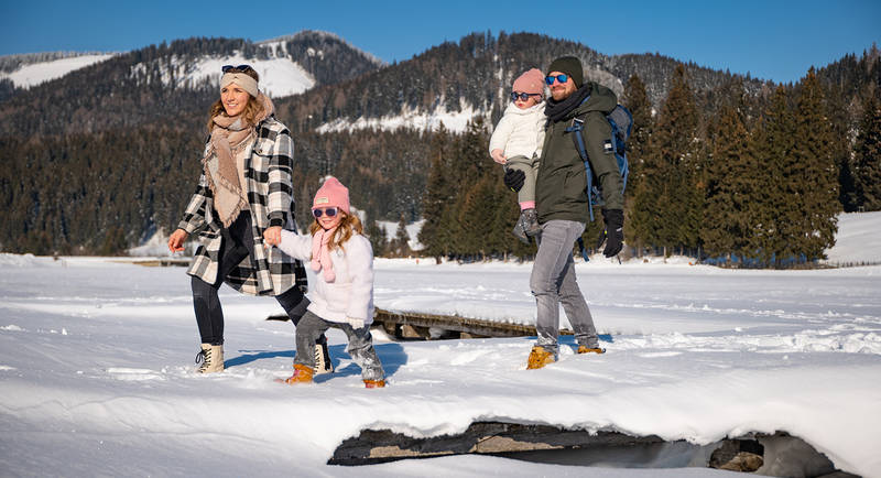 Winter hiking with the family