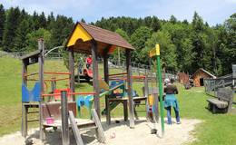 Large playground in the Koglhof motor skills park